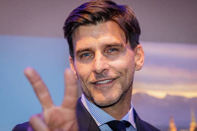 September 24, 2026, Düsseldorf: Johannes Hübl on the blue carpet at the launch of the new Guerlain L™Heure Bleue Eau de Parfum at the Lofthouse in Düsseldorf, Lofthouse, Reisholzer Werftstraße, North Rhine-Westphalia, Germany