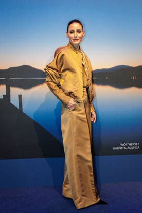 September 24, 2026, Düsseldorf: Olivia Palermo on the blue carpet at the launch of the new Guerlain L™Heure Bleue Eau de Parfum at the Lofthouse in Düsseldorf, Lofthouse, Reisholzer Werftstraße, North Rhine-Westphalia, Germany