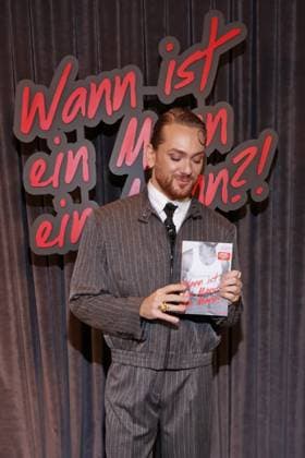 Riccardo Simonetti Book Launch Riccardo Simonetti Riccardo Simonetti presents his fifth book, When Is a Man a Man? , at The Ritz-Carlton, Berlin, on September 24, 2026 Copyright: xEventpress Kratschx