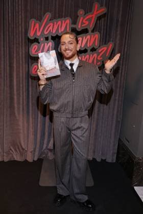 Riccardo Simonetti Book Launch Riccardo Simonetti Riccardo Simonetti presents his fifth book, When Is a Man a Man? , at The Ritz-Carlton, Berlin, on September 24, 2026 Copyright: xEventpress Kratschx