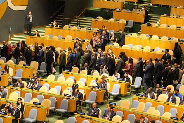 September 24, 2026, New York City, United States of America: NEW YORK, UNITED STATES, SEPTEMBER 24, 2026: Delegates leave the United Nations General Assembly hall as Israeli Prime Minister Benjamin Netanyahu takes the podium to address the 81st session of the UN General Assembly at UN Headquarters in New York. Dozens of delegates walked out as Netanyahu began his speech, while others in the chamber booed and supporters applauded, prompting repeated calls for order from the presiding officer. Netanyahu criticized those who left the hall before continuing his address. New York City United States of America  - ZUMAq101 20260924_zna_q101_172 Copyright: xCatherinexMansox