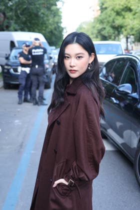 MILAN, ITALY - SEPTEMBER 24: Chen Yanran attends the Max Mara Spring 2027 women s wear show on September 24, 2026 in Milan, Italy. The event is part of Milan Fashion Week.  Copyright: xVCGx 111669392316