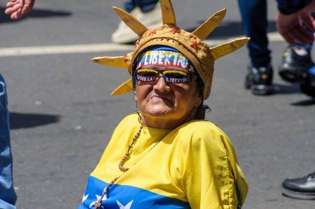 September 24, 2026, Caracas, Venezuela (Bolivarian Republic of: CARACAS, VENEZUELA, SEPTEMBER 24, 2026: Opposition supporters demonstrate in Caracas demanding that opposition leader MaroÂ­a Corina Machado be allowed to return to Venezuela and calling for new presidential elections. Protesters gathered at Plaza Venezuela before marching toward the headquarters of the National Electoral Council (CNE). Some demonstrators later occupied a section of the Gran Cacique Guaicaipuro highway near the Central University of Venezuela, disrupting traffic. Caracas Venezuela (Bolivarian Republic of  - ZUMAq101 20260924_zna_q101_197 Copyright: xMarioxFloresx