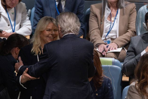 September 24, 2026, New York City, USA: Sara Netanyahu, wife of Israeli Prime Minister Benjamin Netanyahu, greets guests before her husband delivers his address during the General Debate of the 81st session of the United Nations General Assembly at the UN Headquarters in New York City. New York City USA  - ZUMAl194 20260924_zip_l194_054 Copyright: xMarekxLadzinskix