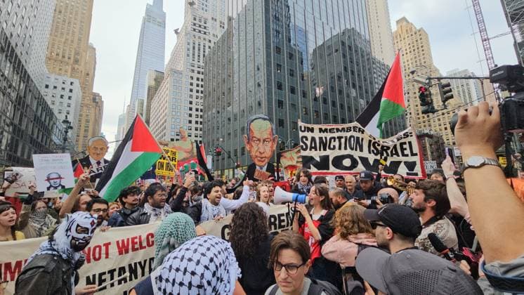Jewish and Muslim demonstrators march in New York over Gaza war NEW YORK, UNITED STATES - SEPTEMBER 24: A large group of Jewish and Muslim demonstrators carrying banners and Palestinian flags march from Bryant Park toward the United Nations headquarters to protest the policies of Israeli Prime Minister Benjamin Netanyahu and US President Donald Trump regarding the war in Gaza in New York, United States, on September 24, 2026. Waleed Zein Anadolu New York United States. Editorial use only. Please get in touch for any other usage.  Copyright: x2026xAnadoluxWaleedxZeinx