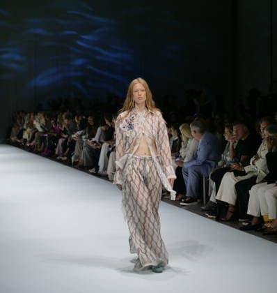IPA88933138 - Milan, Milan Women s Fashion Week: Spring Summer 2026–2027 — Women s Fashion, Spring Summer 2026–2027 — Genny Fashion Show — Pictured: Guest  Copyright: xLucaxPontix xLucaPonti IpaAgencyx IPA88933138