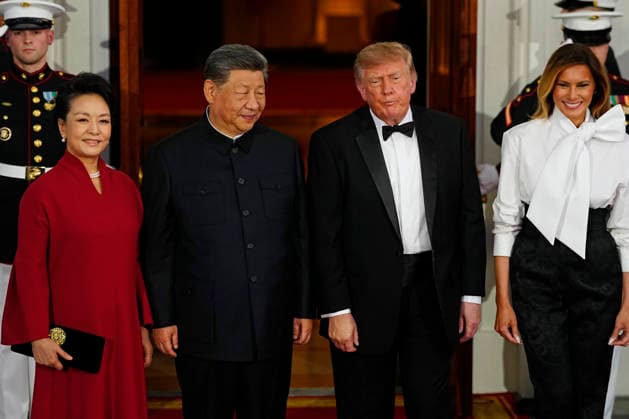 President Donald Trump and First Lady Melania Trump welcome Chinese President Xi Jinping and his wife Peng Liyuan before a state dinner at the White House in Washington DC on Thursday, September 24, 2026. Xi is on a three-day state visit to the U.S. and will hold talks with U.S. officials on tariffs, AI, and other issues.  WAP202609247603 BONNIExCASH