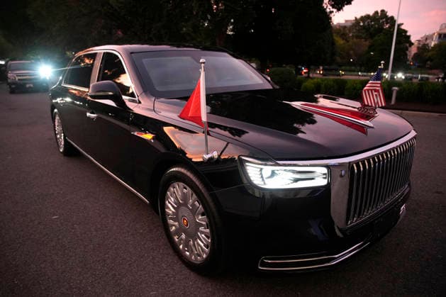 t Chinese President Xi Jinping and his wife Peng Liyuan arrive for a state dinner at the White House in Washington DC on Thursday, September 24, 2026.  WAX202609249775 YURIxGRIPAS
