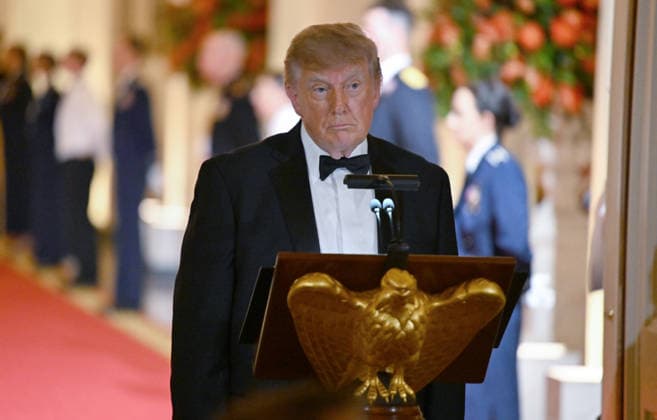 United States President Donald J Trump makes remarks as he and President Xi Jinping, of The People s Republic of China, exchange toasts period to the State Dinner in the East Room of the White House in Washington, DC, USA, on Thursday, September 24, 2026. .Credit: Annabelle Gordon Pool via CNP  NZ29434 AnnabellexGordonx-xPoolxviaxCNP