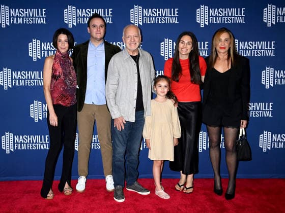 ˜Frampton™ Opening Night Screening Elizabeth Ross, Samuel Homburger, Peter Frampton, Elle Frampton Homburger, Jade Frampton and Barbara Gold arriving to Frampton opening night screening at the 57th Nashville Film Festival held at the Regal Green Hills Theater on September 24, 2026 in Nashville, TN. Nashville Regal Green Hills Theater Tennessee USA Copyright: xTammiexArroyo AFF-USA.comx