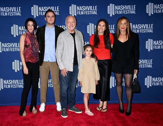 ˜Frampton™ Opening Night Screening Elizabeth Ross, Samuel Homburger, Peter Frampton, Elle Frampton Homburger, Jade Frampton and Barbara Gold arriving to Frampton opening night screening at the 57th Nashville Film Festival held at the Regal Green Hills Theater on September 24, 2026 in Nashville, TN. Nashville Regal Green Hills Theater Tennessee USA Copyright: xTammiexArroyo AFF-USA.comx