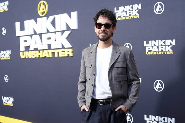 Mike Shinoda, guitarist for the American band Linkin Park, poses during the world premiere of the documentary *Linkin Park: Unshatter* at the AMC The Grove 14 in Los Angeles, United States, 24 September 2026. Linkin Park releases its documentary in Los Angeles !ACHTUNG: NUR REDAKTIONELLE NUTZUNG!  Copyright: xOmarxAlonsox AME367 20260925-55021498021_1