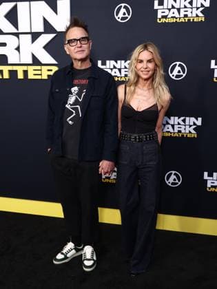 World Premiere Of Trafalgar Releasing s Linkin Park: Unshatter Mark Hoppus and Skye Everly at the World Premiere Of Trafalgar Releasing s Linkin Park: Unshatter held at the AMC The Grove 14 on September 24, 2026 in Beverly Grove, Los Angeles, California, United States. Los Angeles California United States Copyright: xXavierxCollin ImagexPressxAgencyx