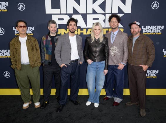 Linkin Park Unshatter Premiere - Los Angeles, USA LOS ANGELES, USA. September 24, 2026: Joe Hahn, Brad Delson, Mark Shinoda, Mark Hoppus, Emily Armstrong, Colin Brittain & Dave Farrell at the premiere for Linkin Park: Unshatter at The Grove. Los Angeles CA USA  Copyright: xPaulxSmith Featureflashx
