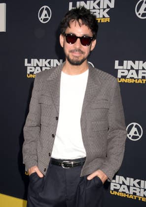 LOS ANGELES, CA -SEPTEMBER 24: Mike Shinoda pictured at the Linkin Park: Unshatter premiere at AMC The Grove 14 in Los Angeles, California. Copyright: xJeffreyxMayer MediaPunchx