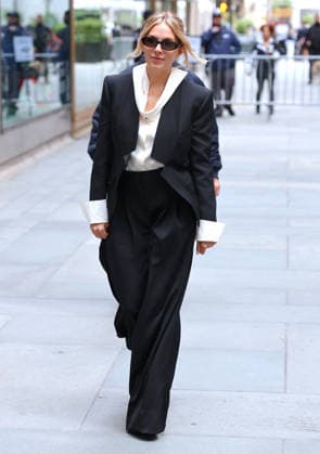 Sienna Miller Out - NYC Actress Sienna Miller is all smiling with two different outfits on her way to the Today show at NBC studio in New York on September 24, 2026. Photo by Dylan Travis ABACAPRESS.COM New York city NY United States  Copyright: xDylanxTravis ABACAx