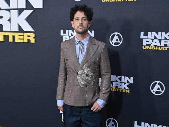 September 24, 2026, Los Angeles, California, USA: American songwriter, producer, and musician COLIN BRITTAIN, 39, attends Linkin Park: Unshatter World Premiere red carpet. Los Angeles USA  - ZUMAb173 20260924_aap_b173_011 Copyright: xBillyxBennightx