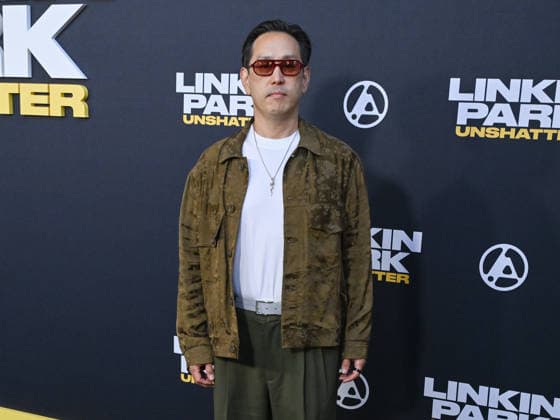 September 24, 2026, Los Angeles, California, USA: American musician, DJ, director, and visual artist JOE HAHN, 49, attends Linkin Park: Unshatter World Premiere red carpet. Los Angeles USA  - ZUMAb173 20260924_aap_b173_015 Copyright: xBillyxBennightx