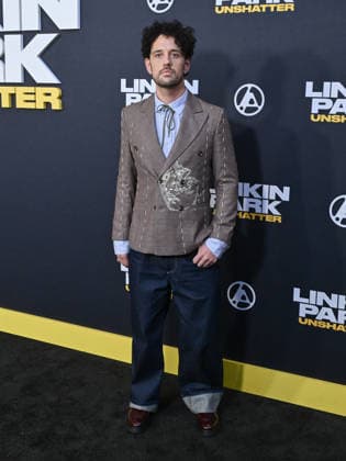 September 24, 2026, Los Angeles, California, USA: American songwriter, producer, and musician COLIN BRITTAIN, 39, attends Linkin Park: Unshatter World Premiere red carpet. Los Angeles USA  - ZUMAb173 20260924_aap_b173_030 Copyright: xBillyxBennightx