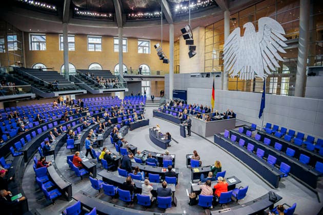 Lars Klingbeil, Federal Minister of Finance, speaks in the Bundestag on the topic of early retirement pensions. Berlin, September 25, 2026. Photographed on behalf of the Federal Ministry of Finance. Berlin, Germany Copyright: xThomasxTrutschel BMFx