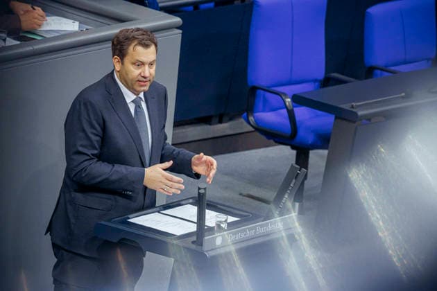 Lars Klingbeil, Federal Minister of Finance, speaks in the Bundestag on the topic of early retirement pensions. Berlin, September 25, 2026. Photographed on behalf of the Federal Ministry of Finance. Berlin, Germany Copyright: xThomasxTrutschel BMFx