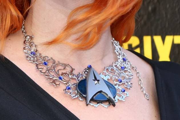 Bonnie Gordon necklace Detail at arrivals for THE SIXTY YEAR MISSION: HOW STAR TREK CHANGED TELEVISION AND THE WORLD Premiere, The United Theater on Broadway, Los Angeles, CA, September 24, 2026. Photo By: Priscilla Grant Everett Collection THE SIXTY YEAR MISSION: HOW STAR TREK CHANGED TELEVISION AND THE WORLD Premiere PUBLICATIONXNOTxINxCANxCHNxFRAxITAxJPNxNORxPOLxRUSxESPxUKxUSA