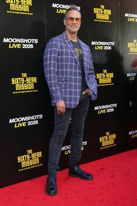 Todd Stashwick at arrivals for THE SIXTY YEAR MISSION: HOW STAR TREK CHANGED TELEVISION AND THE WORLD Premiere, The United Theater on Broadway, Los Angeles, CA, September 24, 2026. Photo By: Priscilla Grant Everett Collection THE SIXTY YEAR MISSION: HOW STAR TREK CHANGED TELEVISION AND THE WORLD Premiere PUBLICATIONXNOTxINxCANxCHNxFRAxITAxJPNxNORxPOLxRUSxESPxUKxUSA