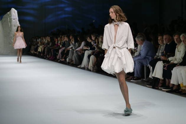 IPA88945392 - Milan, Milan Women s Fashion Week: Spring Summer 2026 2027 - Women s Fashion, Spring Summer 2026–2027, Genny s fashion show. Runway  Copyright: xLucaxPontix xLucaPonti IpaAgencyx IPA88945392