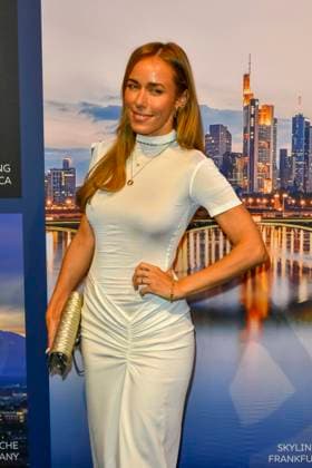ABB GUERLAIN: Annemarie Carpendale, solo guest performer at the launch event for the Maison Guerlain brand at the Lofthouse on September 24, 2026, in Düsseldorf. Guerlain is a French cosmetics company based in North Rhine-Westphalia, Germany.