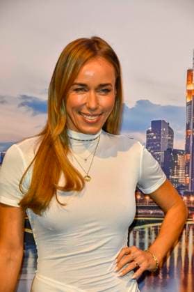 ABB GUERLAIN: Annemarie Carpendale, solo guest performer at the launch event for the Maison Guerlain brand at the Lofthouse on September 24, 2026, in Düsseldorf. Guerlain is a French cosmetics company based in North Rhine-Westphalia, Germany.