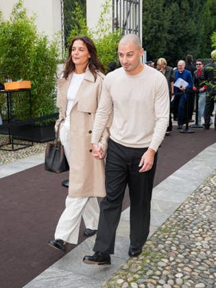 IPA88946907 - Milan, Milan Women™s Fashion Week Spring Summer 2027 - Women™s Fashion, Spring Summer 2027 - Tod™s fashion show - guests pictured: Katie Holmes and her boyfriend Jason Bard Yarmosky  Copyright: xRiccardoxGiordanox xRiccardoxGiordanox IPA88946907