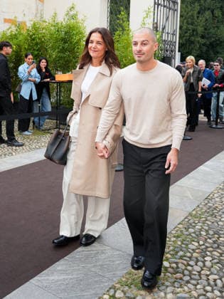 IPA88946909 - Milan, Milan Women™s Fashion Week Spring Summer 2027 - Women™s Fashion, Spring Summer 2027 - Tod™s fashion show - guests pictured: Katie Holmes and her boyfriend Jason Bard Yarmosky  Copyright: xRiccardoxGiordanox xRiccardoxGiordanox IPA88946909