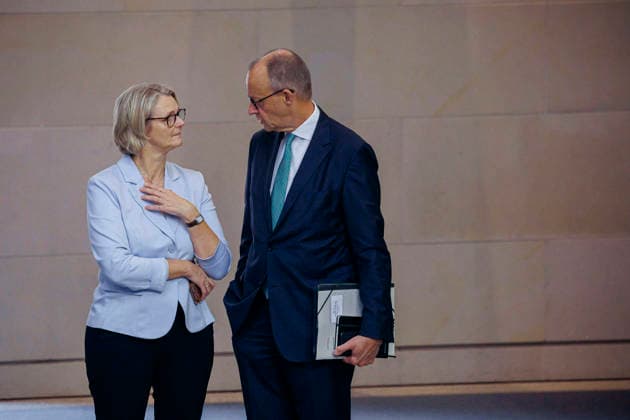 Friedrich Merz, CDU, Chancellor, and Anja Karliczek, Member of the Bundestag, CDU, photographed during a plenary session of the German Bundestag in Berlin, September 25, 2026, Berlin, Germany Copyright: xThomasxTrutschelx