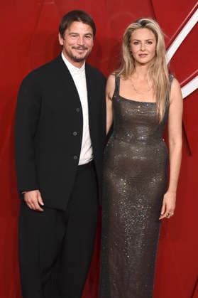 Josh Hartnett with his wife, Tamsin Egerton, at the special screening of the movie *Verity: Dark Secrets* at the Curzon Mayfair in London, September 24, 2026 Foto:xS.xVasx xFuturexImagex verity_6929