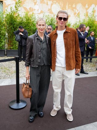 IPA88947621 - Milan, Milan Women™s Fashion Week Spring Summer 2027 - Women™s Fashion, Spring Summer 2027 - Tod™s fashion show - guests pictured: Kelly Rutherford with her son HermÃ s Gustaf Daniel Giersch  Copyright: xRiccardoxGiordanox xRiccardoxGiordanox IPA88947621