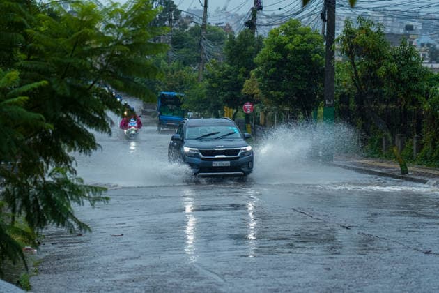 Heavy Rainfall Disrupts Daily Life in Kathmandu KATHMANDU, NEPAL September 25, 2026: Heavy rainfall has caused water to overflow onto roads, disrupting the daily lives of residents and hindering vehicle movement in the Khumaltar area of Lalitpur, Nepal. The rainfall has disrupted daily activities as a deep depression over the Bay of Bengal continues to influence weather conditions in the region. (Photo by Hong Kong Nexpher Images) kathmandu Hong Kong
