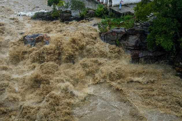 Heavy Rainfall Disrupts Daily Life in Kathmandu KATHMANDU, NEPAL September 25, 2026: The water level in the Bagmati River rises amid heavy rainfall in Kathmandu, Nepal. The rainfall has disrupted daily activities as a deep depression over the Bay of Bengal continues to influence weather conditions in the region. (Photo by Hong Kong Nexpher Images) kathmandu Hong Kong
