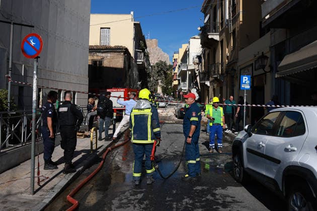 An explosion in Athens injures at least 2 people ATHENS, GREECE - SEPTEMBER 25: Firefighters operate following a blast that caused a building to collapse and injured two people in Athens, Greece on September 25, 2026. Costas Baltas Anadolu Athens Greece. Editorial use only. Please get in touch for any other usage.  Copyright: x2026xAnadoluxCostasxBaltasx