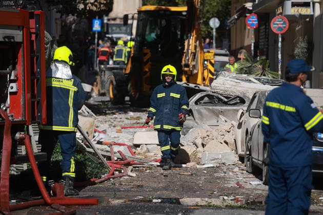 An explosion in Athens injures at least 2 people ATHENS, GREECE - SEPTEMBER 25: Firefighters operate following a blast that caused a building to collapse and injured two people in Athens, Greece on September 25, 2026. Costas Baltas Anadolu Athens Greece. Editorial use only. Please get in touch for any other usage.  Copyright: x2026xAnadoluxCostasxBaltasx