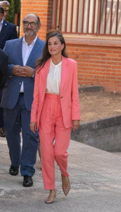Queen Letizia Presides Over the Opening of the 2026–2027 Vocational Training Program in Talavera de la Reina Queen Letizia during the opening of the 2026–2027 vocational training program, at the IES Ribera del Tajo, on September 25, 2026, in Talavera de la Reina, Toledo, Castilla-La Mancha, Spain. The number of vocational training students continues to grow this 2026–2027 school year, with a 3.1% increase, reaching 1,248,046 students. In absolute terms, this represents 36,984 more students than last school year. Enrollment in Basic-Level vocational training grew by 4.1%, reaching 89,802 students, the Intermediate Level rose by 2.3% to 485,341, and the Advanced Level increased by 3.3% to 661,547. SEPTEMBER 25, 2026 Juanma Jimé Spain Copyright: xJuanmaxJimà nezx 7799147