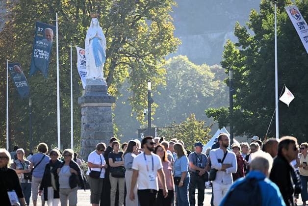 PREPARATIONS FOR THE POPE’S VISIT TO LOURDES BASTIEN ARBERET MAXPPP THE VIRGIN MARY ON THE EVE OF POPE LEON XIV’S ARRIVAL THE CITY OF LOURDES AND ITS SANCTUARY OF OUR LADY ARE READY APOSTOLIC JOURNEY TO FRANCE Lourdes, France, September 25, 2026 The Lourdes sanctuary one day before the Pope’s visit LOURDES HAUTES-PYRÉNÉES FRANCE  Copyright: xMAXPPPxBASTIENxARBERETx ARBx9325 ARBx9325