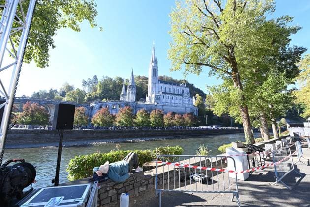 PREPARATIONS FOR THE POPE S VISIT TO LOURDES BASTIEN ARBERET MAXPPP ON THE EVE OF POPE LEON XIV S ARRIVAL, THE CITY OF LOURDES AND ITS SANCTUARY OF OUR LADY ARE READY FOR THE APOSTOLIC JOURNEY TO FRANCE Lourdes, France, Sept. 25, 2026 Lourdes Sanctuary a Day Before the Pope’s Visit LOURDES HAUTES-PYRÉNÉES FRANCE  Copyright: xMAXPPPxBASTIENxARBERETx BARx1248 BARx1248