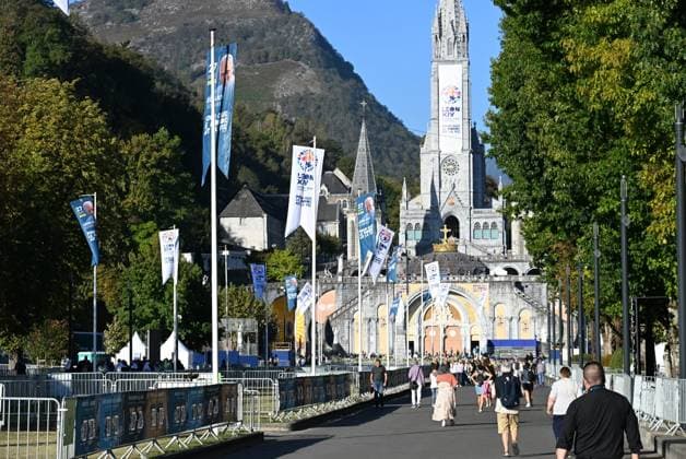 PREPARATIONS FOR THE POPE S VISIT TO LOURDES BASTIEN ARBERET MAXPPP ON THE EVE OF POPE LEON XIV S ARRIVAL, THE CITY OF LOURDES AND ITS NOTRE DAME SANCTUARY ARE READY FOR THE APOSTOLIC JOURNEY TO FRANCE Lourdes, France, Sept. 25, 2026 Lourdes Sanctuary a Day Before the Pope s Visit LOURDES HAUTES-PYRÉNÉES FRANCE  Copyright: xMAXPPPxBASTIENxARBERETx ARBx9321 ARBx9321