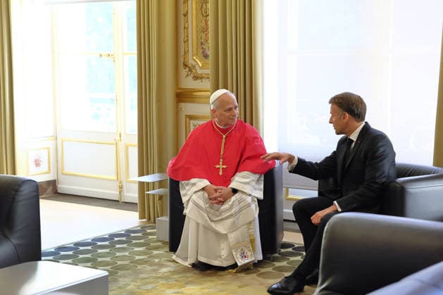 POPE LEO MEETS WITH PRESIDENT ELISEO France, Paris, Vatican, 2026 9 25 Visit to the President of the Republic at the Elysee Palace. Pope Leo XIV meets French President Emmanuel Macron during his apostolic journey to France. EDITORIAL USE ONLY - NO BOOKS Copyright: xPool xCatholicxPressxPhotox