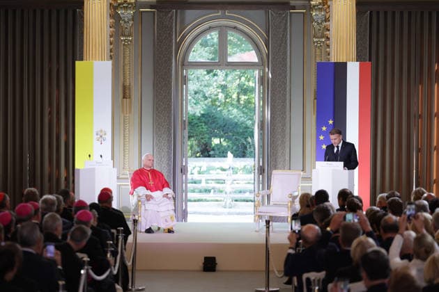 POPE LEO MEETS WITH PRESIDENT ELISEO France, Paris, Vatican, 2026 9 25 Meeting WITH GOVERNMENT OFFICIALS, CIVIL SOCIETY, AND THE DIPLOMATIC CORPS . EDITORIAL USE ONLY - NO BOOKS Copyright: xPool xCatholicxPressxPhotox