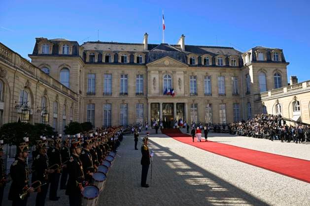 POPE LEO MEETS WITH PRESIDENT ELISEO France, Paris, Vatican, 2026 9 25 Visit to the President of the Republic at the Elysee Palace. Pope Leo XIV meets French President Emmanuel Macron during his apostolic journey to France. EDITORIAL USE ONLY - NO BOOKS Copyright: xVATICANxMEDIA xCatholicxPressxPhotox