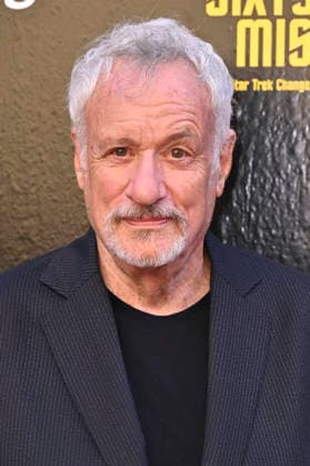 John de Lancie at the world premiere of the documentary *The Sixty Year Mission: How Star Trek Changed Television and the World* at the United Theater on Broadway in Los Angeles, September 24, 2026 Foto:xD.xStarbuckx xFuturexImagex star_trek_6928