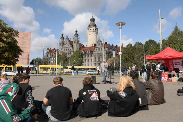 Students protest against mandatory military service in Leipzig Students protest against the planned introduction of mandatory military service in Leipzig The school strike is part of nationwide protests September 25, 2026, Leipzig