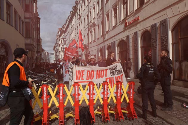 Students protest against mandatory military service in Leipzig Students protest against the planned introduction of mandatory military service in Leipzig The school strike is part of nationwide protests September 25, 2026, Leipzig