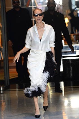Céline Dion is greeted by her fans as she leaves the Royal Monceau hotel, before heading to the Plenitude Arena at Paris La Défense in Paris, France, on September 25, 2026 Clément Prioli Bestimage Céline Dion is cheered by fans as she leaves the Royal Monceau hotel, before heading to the Plenitude Arena at Paris La Défense in Paris, France, on September 25, 2026 Paris France  Copyright: xClÃ mentxPrioli BestimagexClÃ mentxPrioli Bestimagex